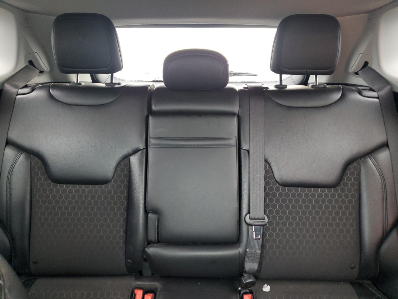 2018 Jeep Compass Latitude VIN: 3C4NJDBB4JT433401 Lot: 80968354