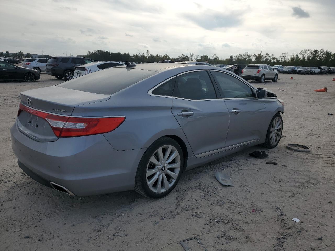 VIN KMHFH4JG1FA473796 2015 HYUNDAI AZERA no.3