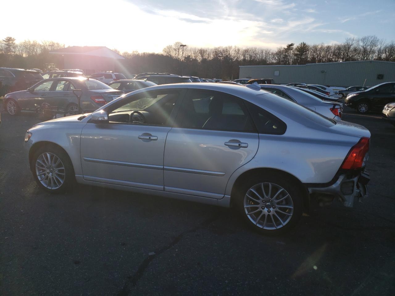 2010 Volvo S40 - Image 2