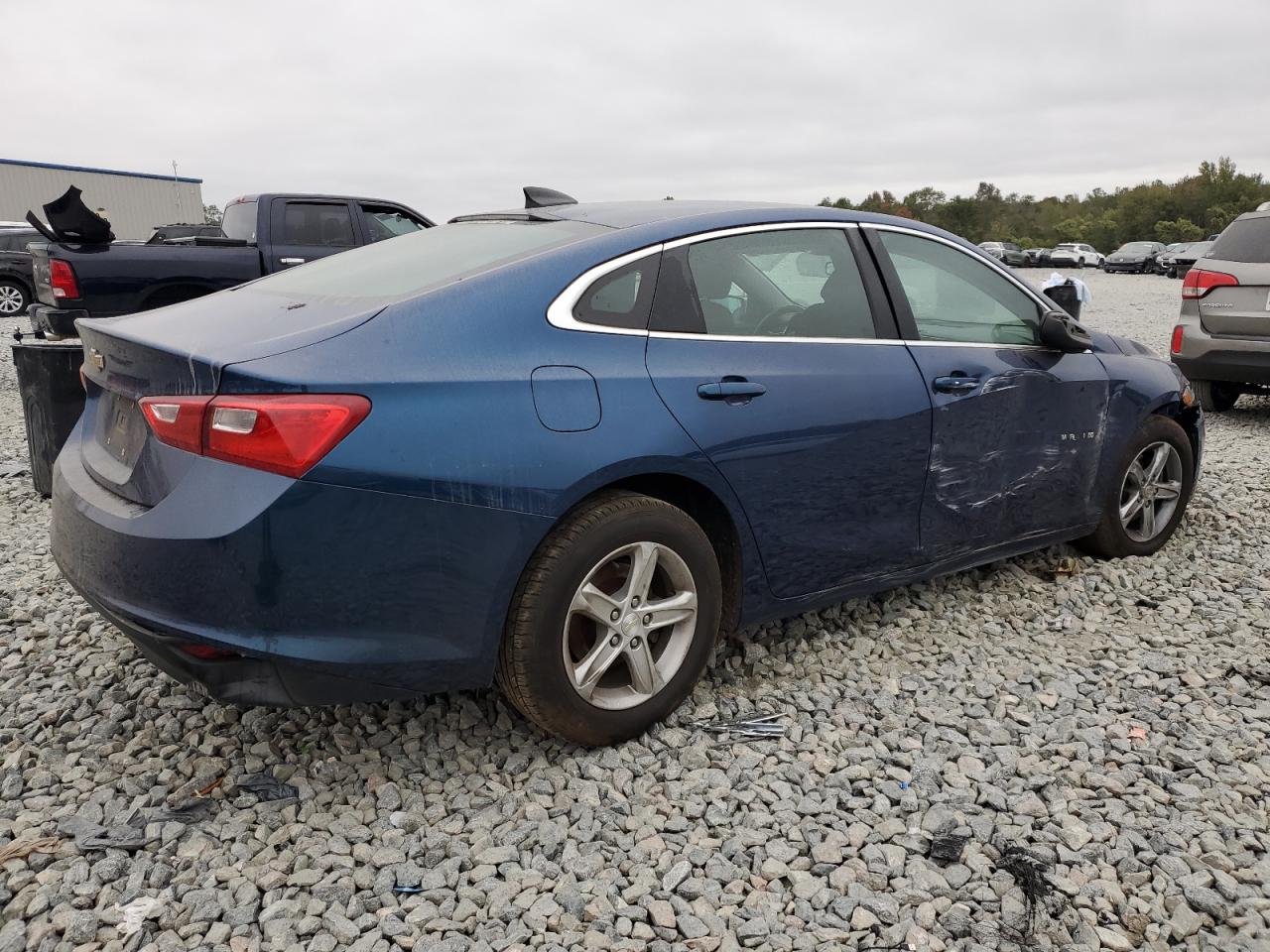 VIN 1G1ZC5STXKF180468 2019 CHEVROLET MALIBU no.3