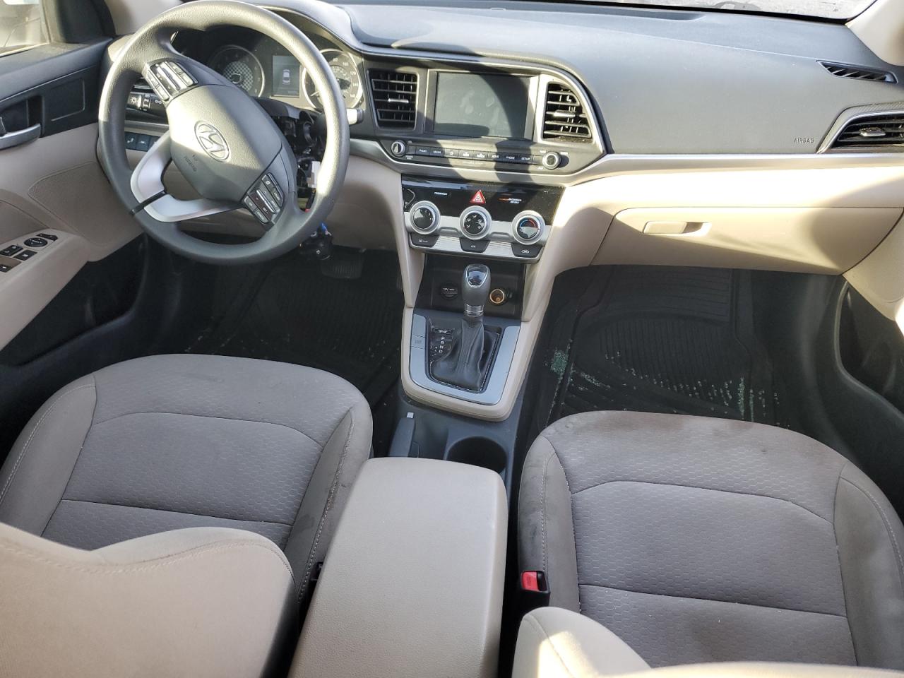 2019 Hyundai Elantra - Image 8