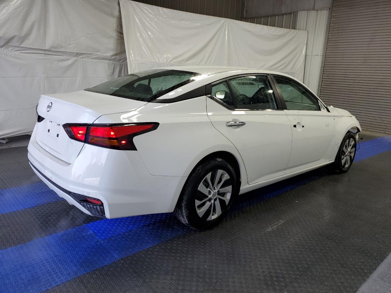 2024 Nissan Altima - Image 3