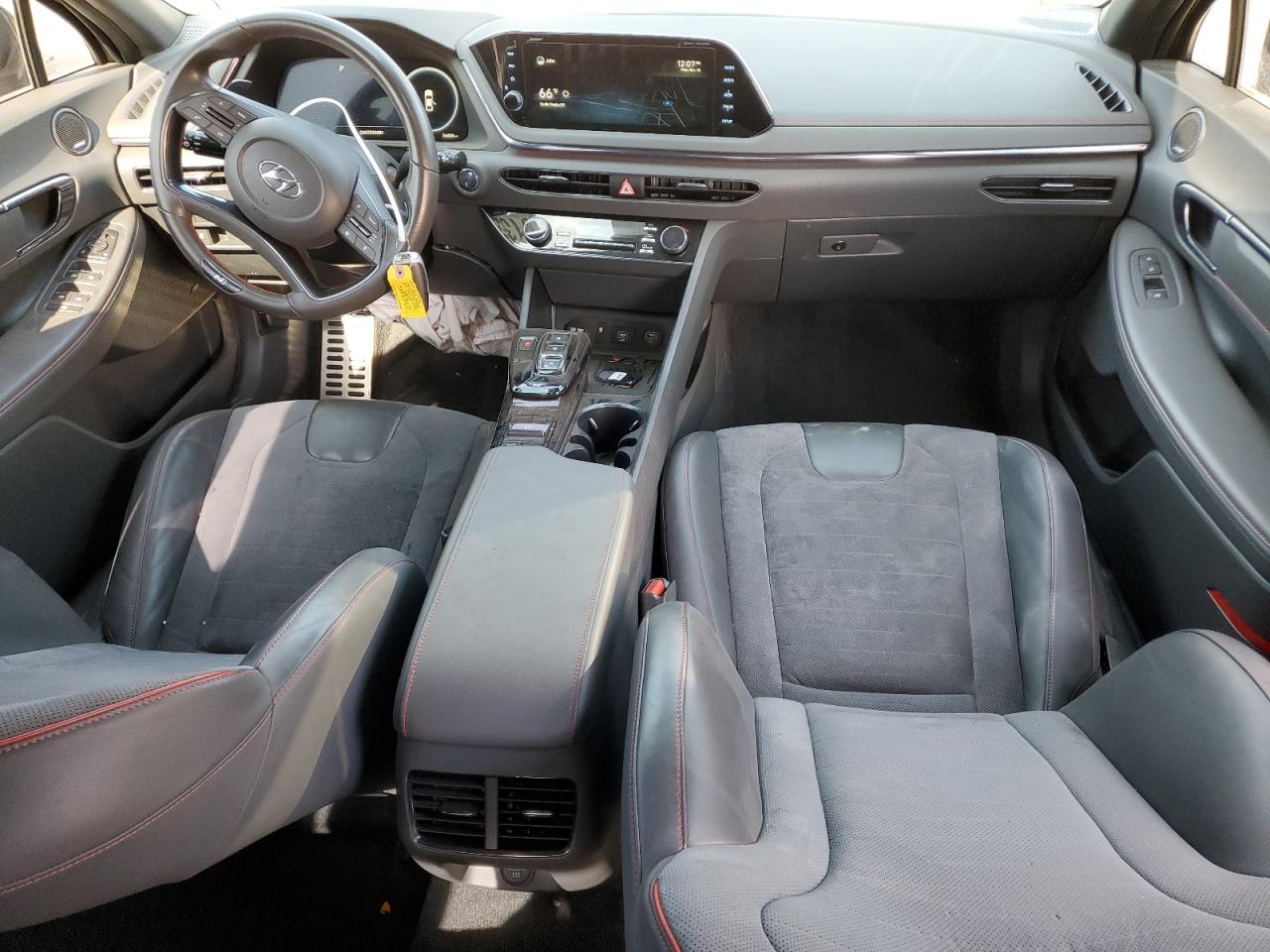 2022 Hyundai Sonata - Image 8