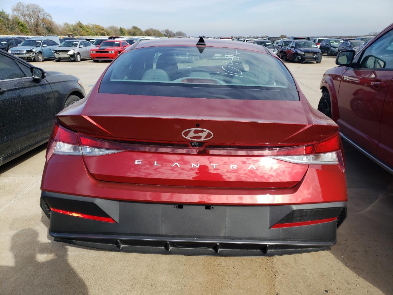 2024 Hyundai Elantra - Image 6