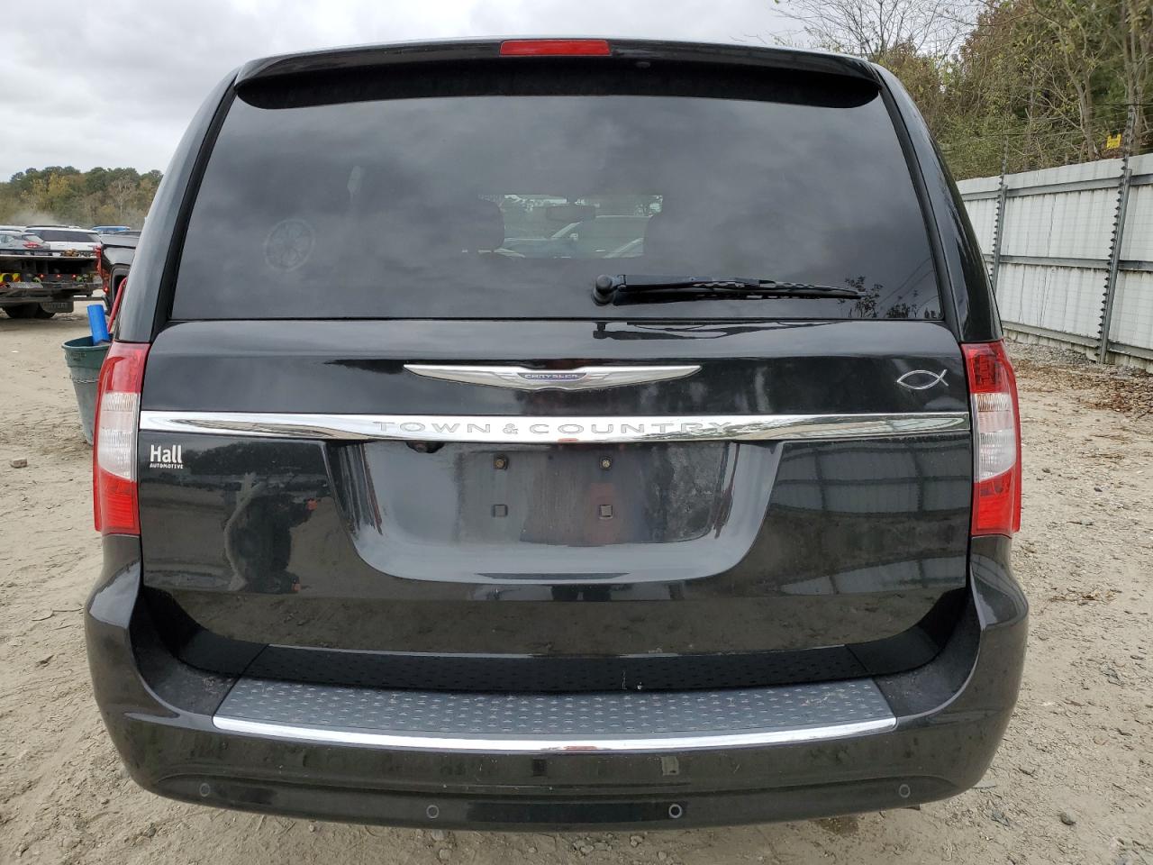 2013 Chrysler Town & Country - Image 6