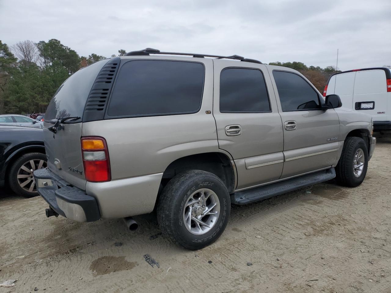 2001 Chevrolet Tahoe - Image 3