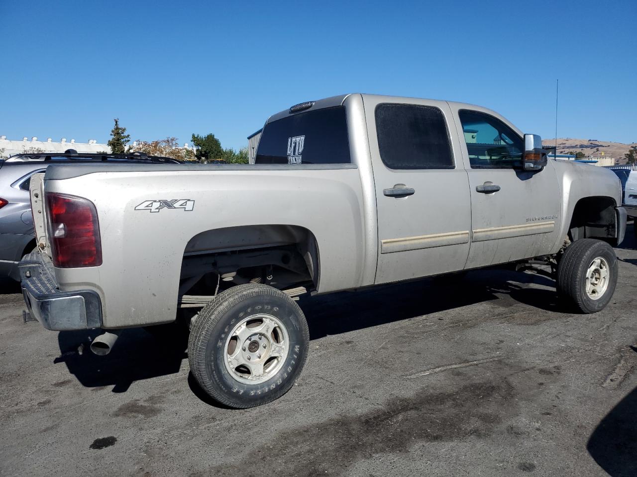 2009 Chevrolet Silverado - Image 3