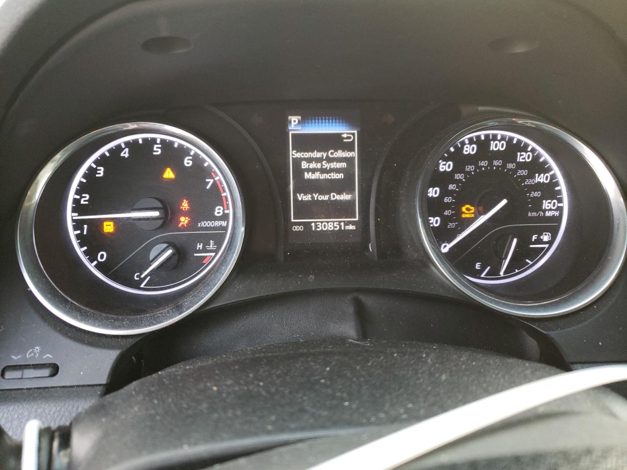 2019 Toyota Camry - Image 9
