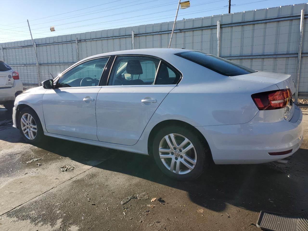 2017 Volkswagen Jetta - Image 2