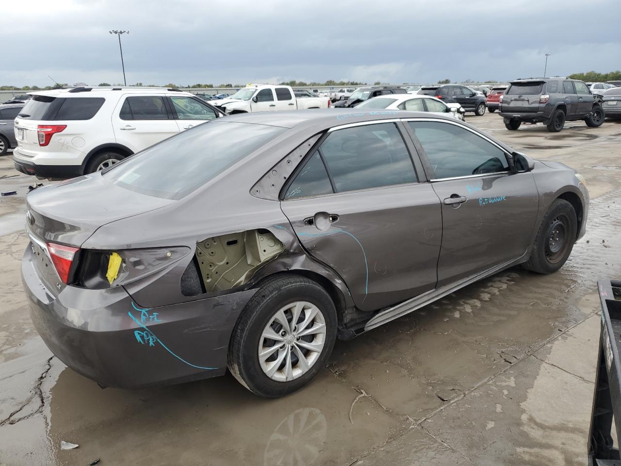 VIN 4T4BF1FK7GR552248 2016 TOYOTA CAMRY no.3