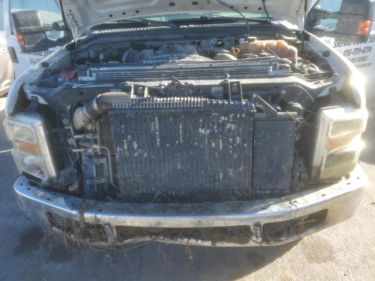 2009 Ford F250 - Image 13