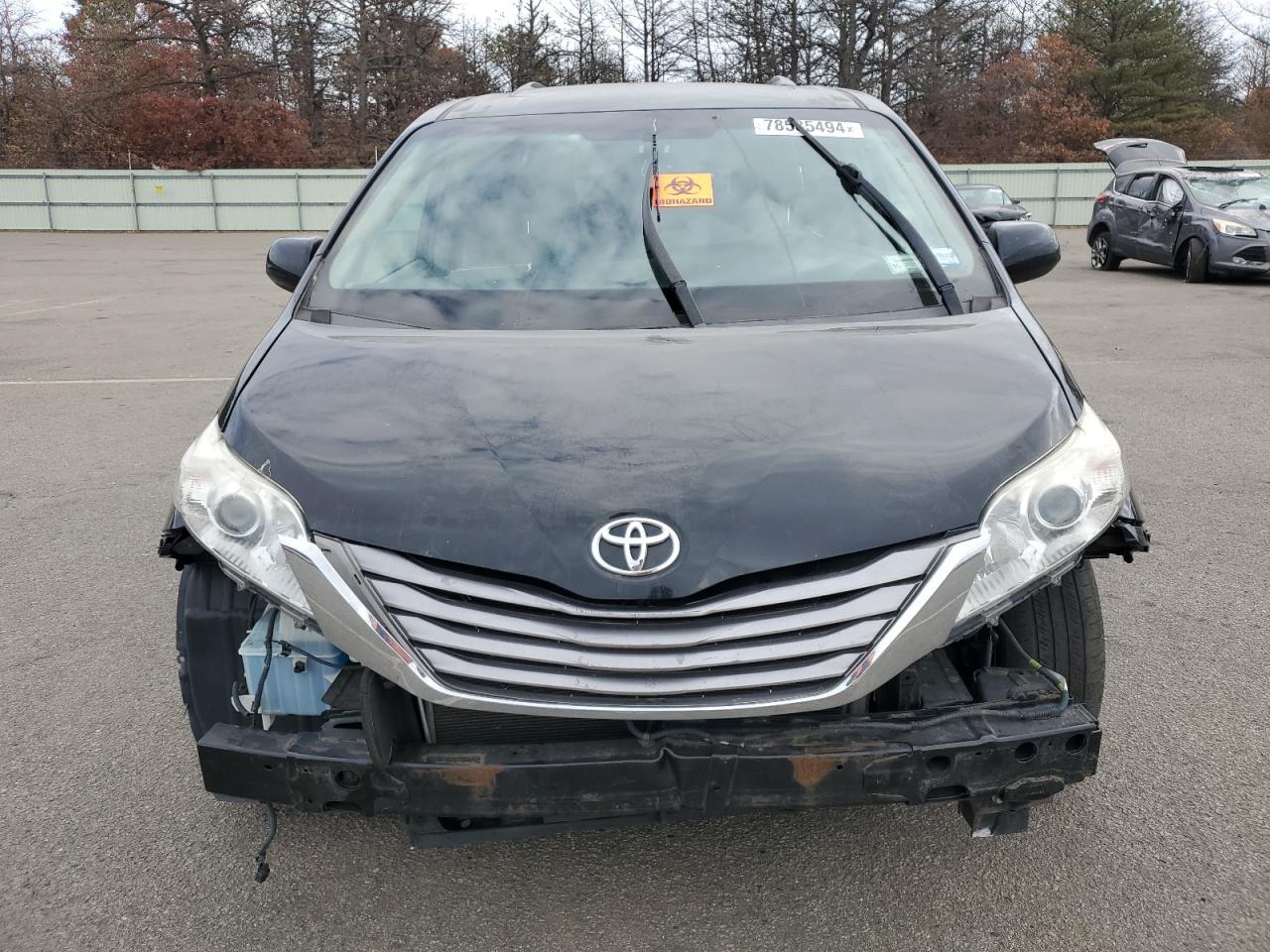 2017 Toyota Sienna - Image 5