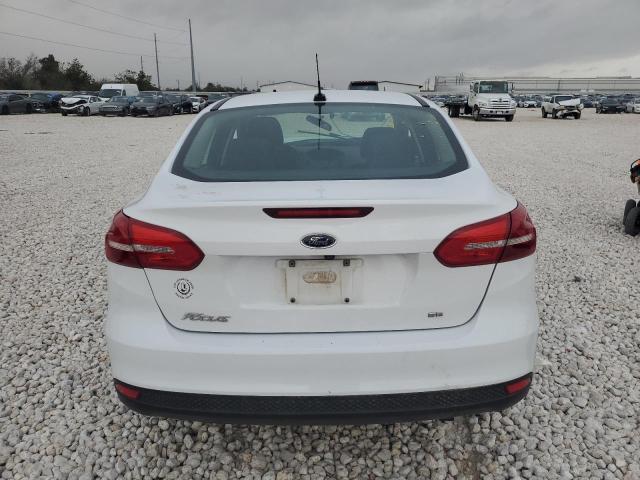  FORD FOCUS 2017 White