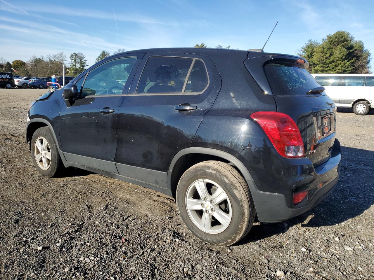 VIN KL7CJKSB3MB306105 2021 CHEVROLET TRAX no.2