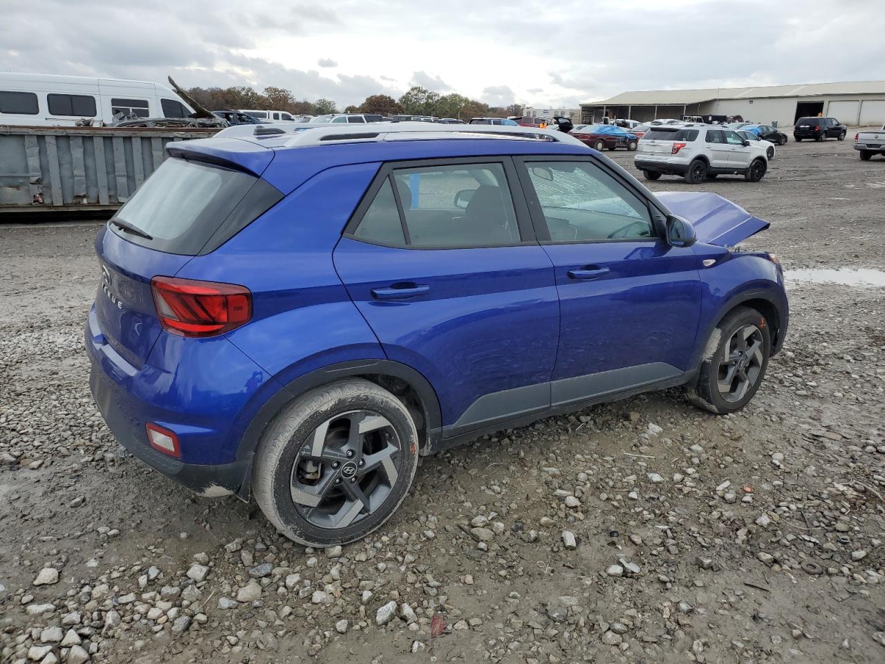2023 Hyundai Venue - Image 3