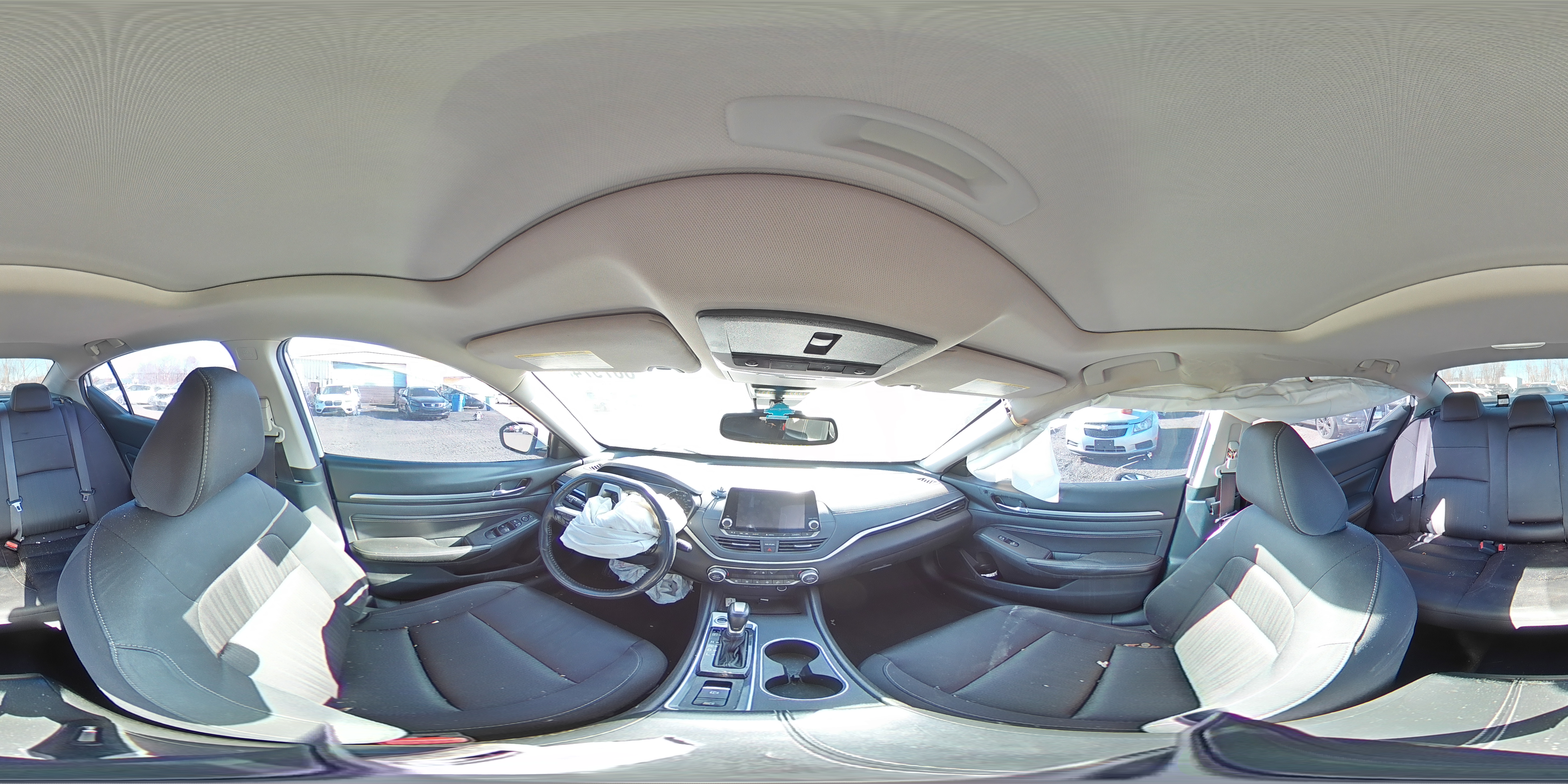 2019 Nissan Altima - Image 13