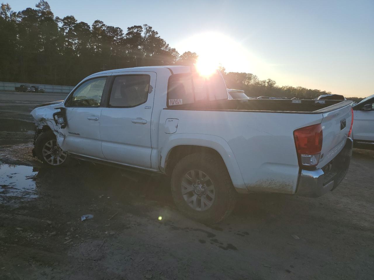 VIN 5TFAZ5CNXHX035453 2017 TOYOTA TACOMA no.2