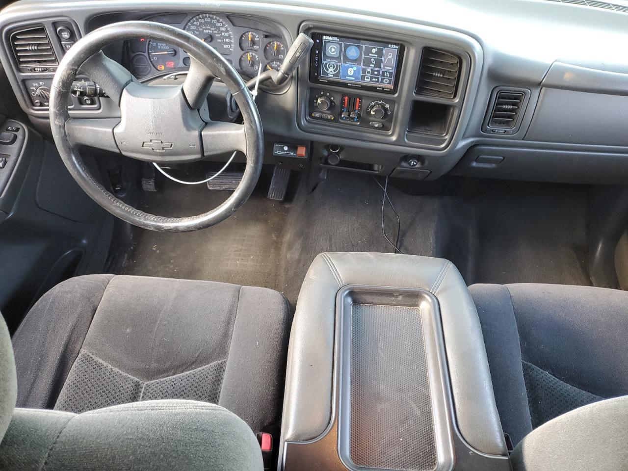 2005 Chevrolet Silverado - Image 8