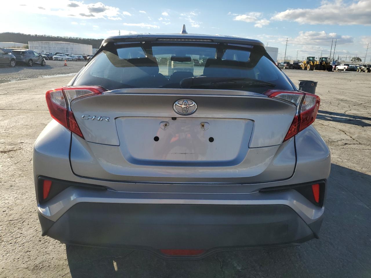 2018 Toyota C-Hr Xle VIN: NMTKHMBX7JR035795 Lot: 80697684