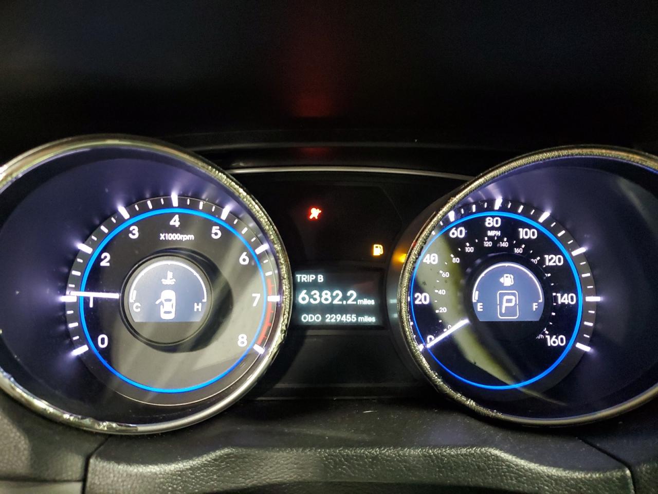 2011 Hyundai Sonata - Image 9