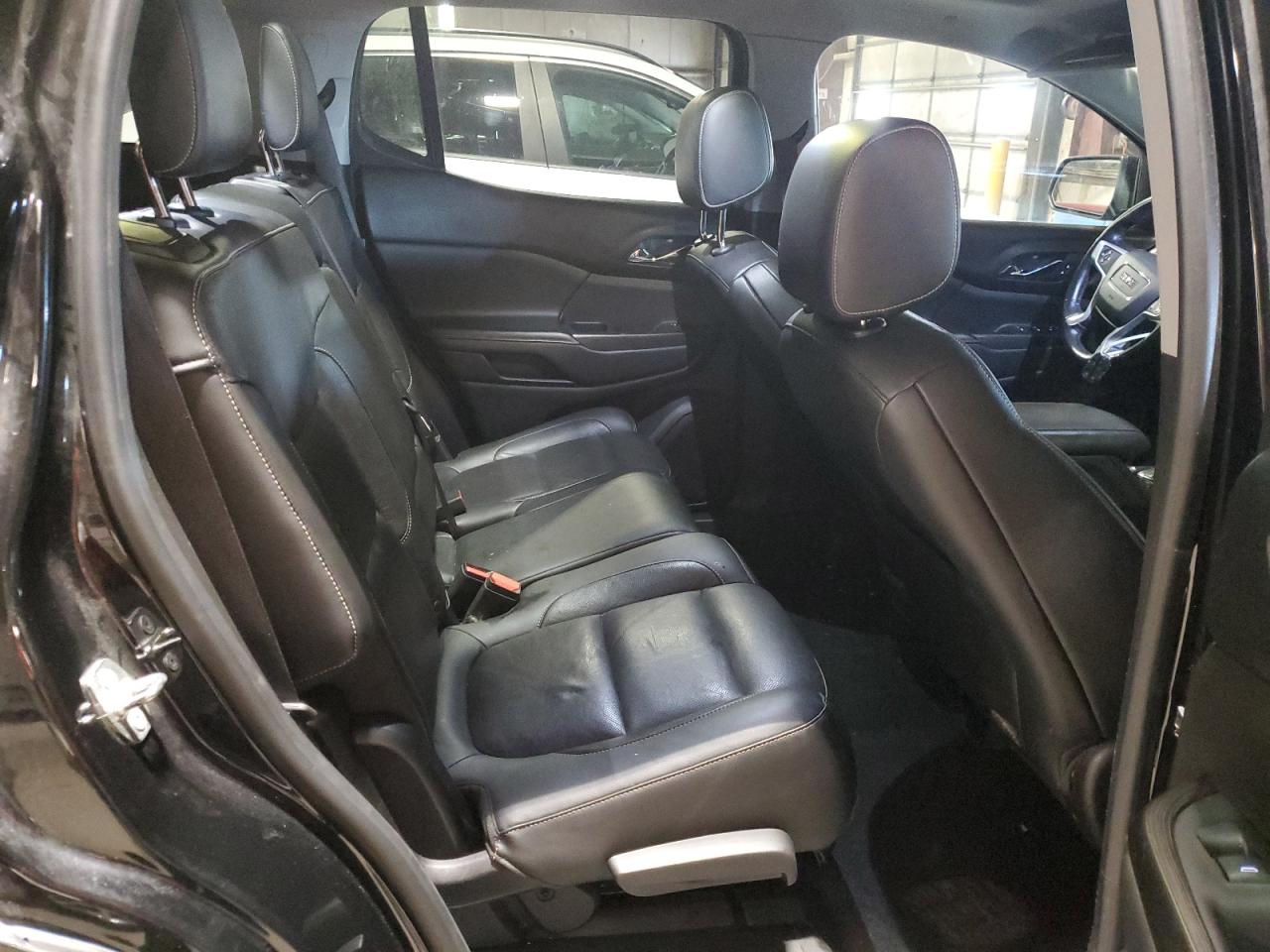 2017 GMC Acadia - Image 11