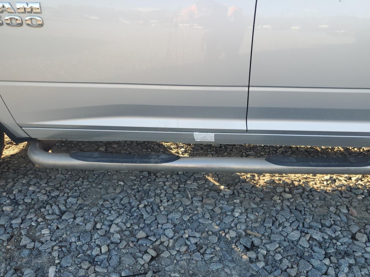 2015 RAM 1500 - Image 12
