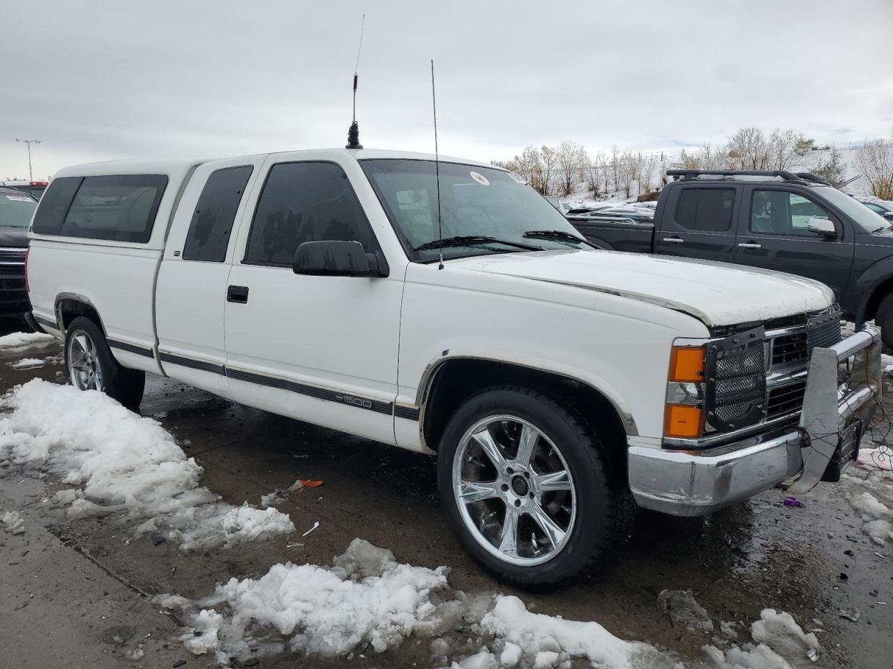 1996 Chevrolet GMT-400 - Image 4