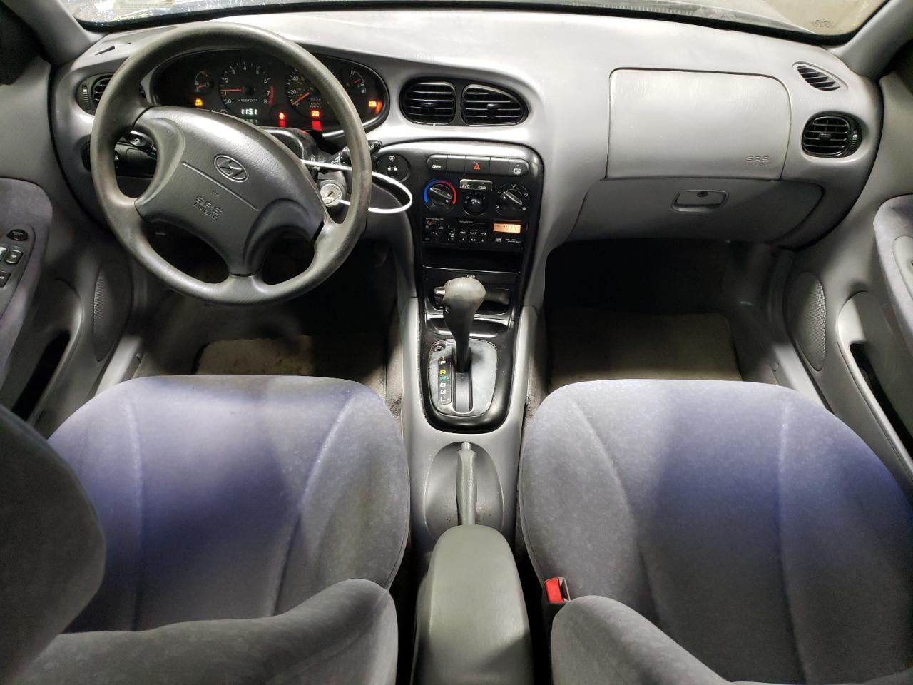 2000 Hyundai Elantra - Image 8