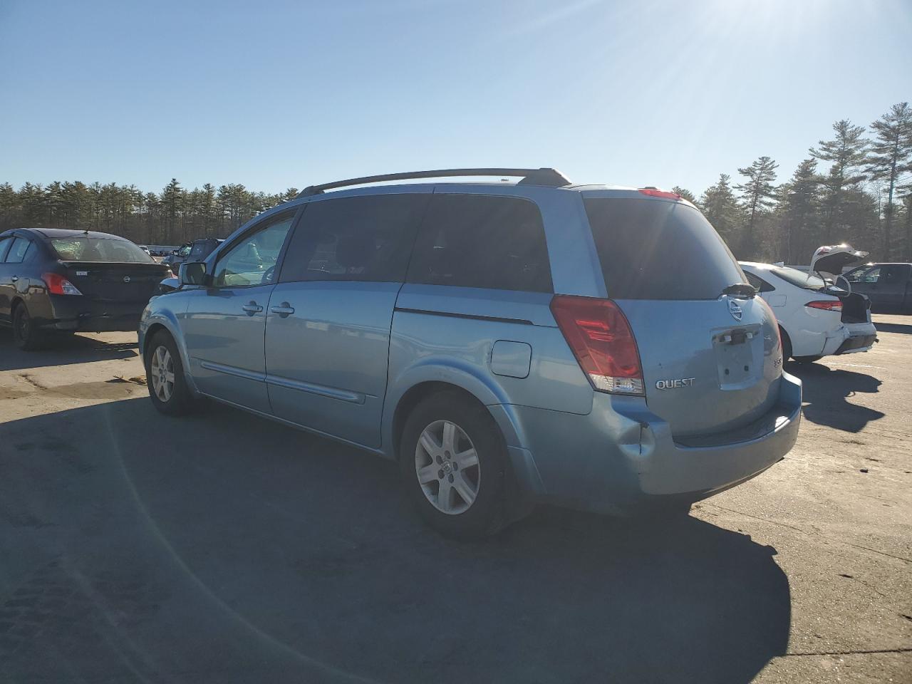 2004 Nissan Quest - Image 2