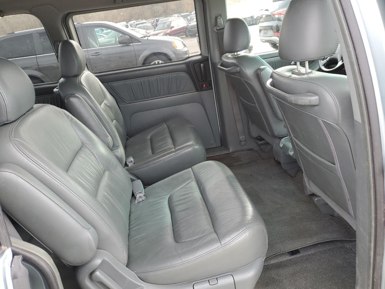 2004 Honda Odyssey - Image 11