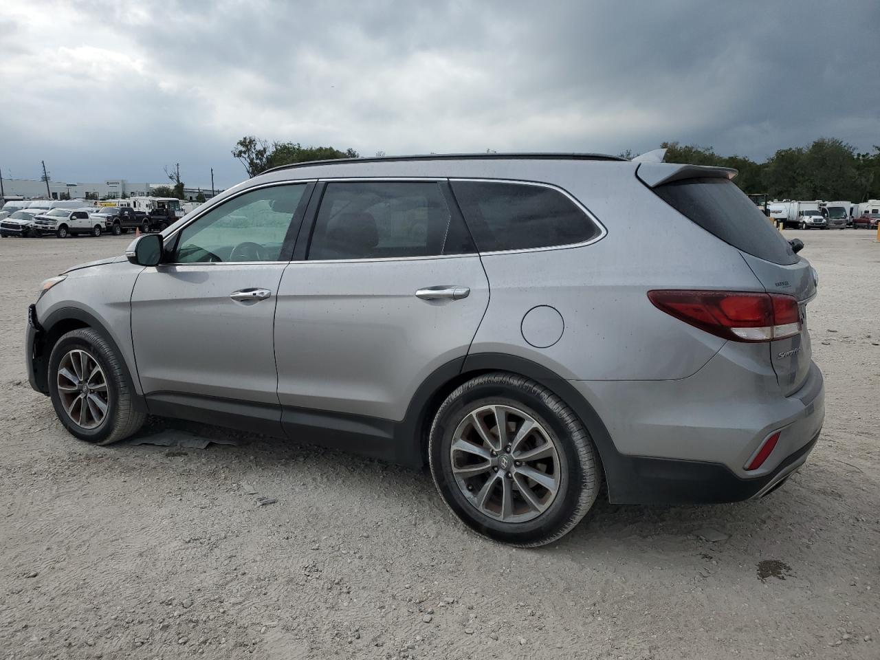 2017 Hyundai Santa Fe - Image 2