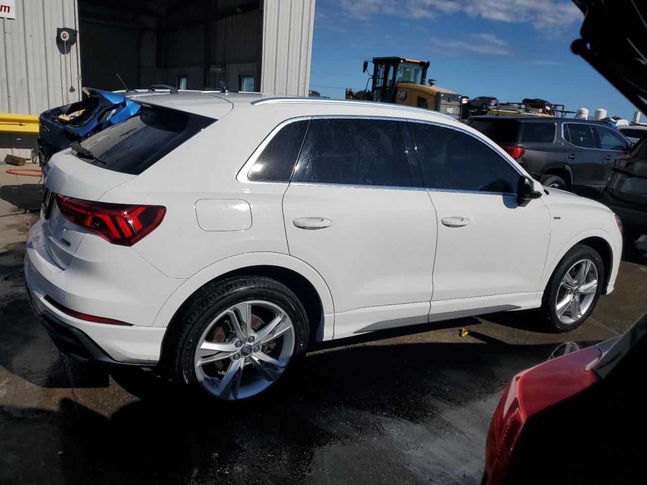 VIN WA1DECF32L1006932 2020 AUDI Q3 no.3