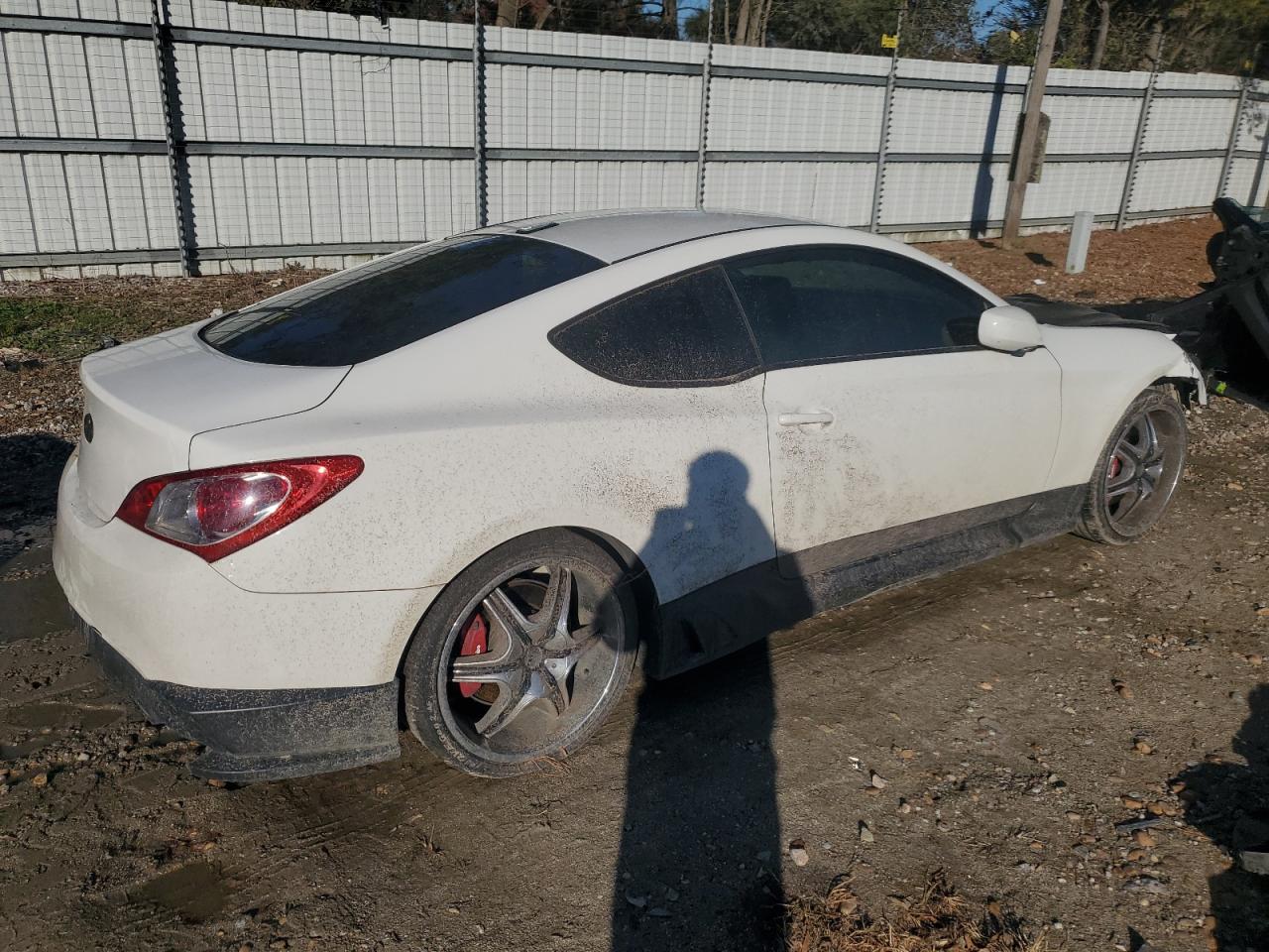 2011 Hyundai Genesis - Image 3