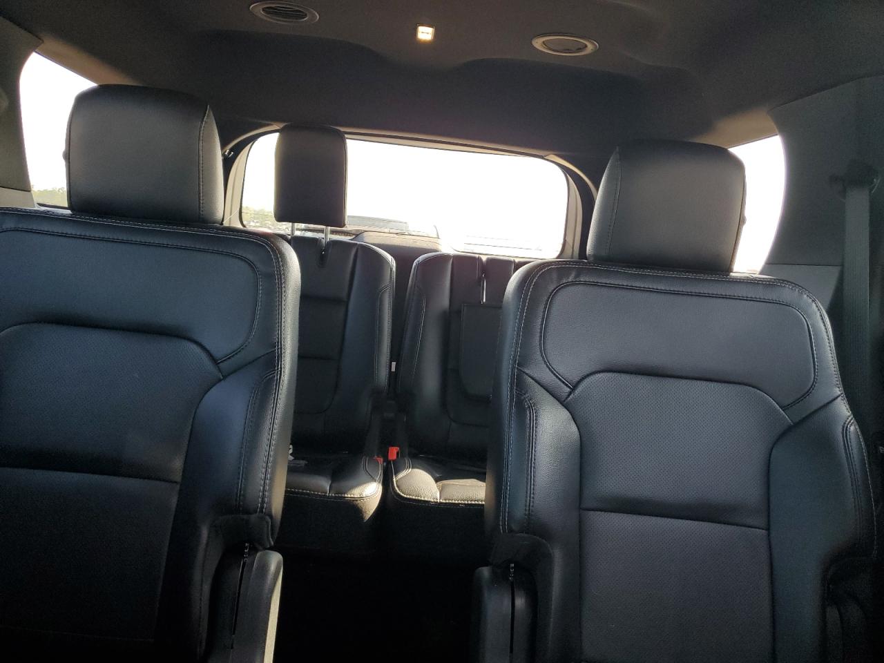 2019 Ford Explorer - Image 10