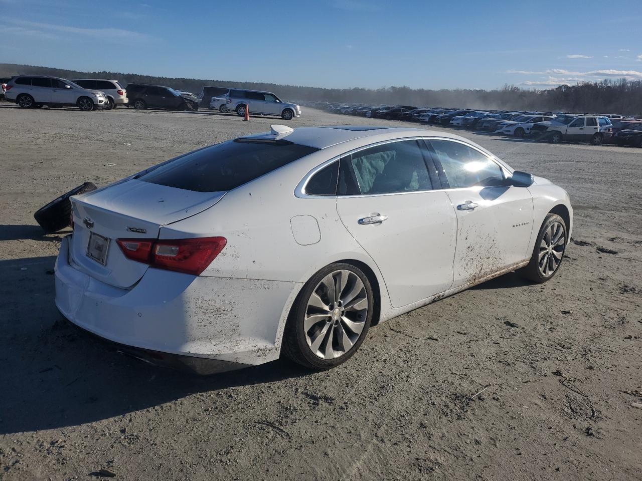2018 Chevrolet Malibu - Image 3