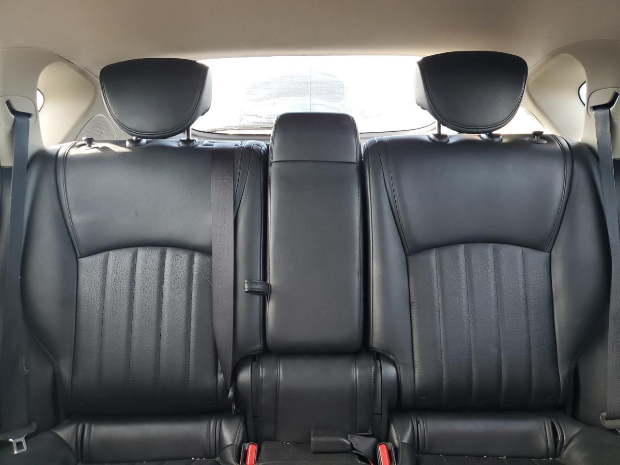 2017 Infiniti QX50 - Image 10