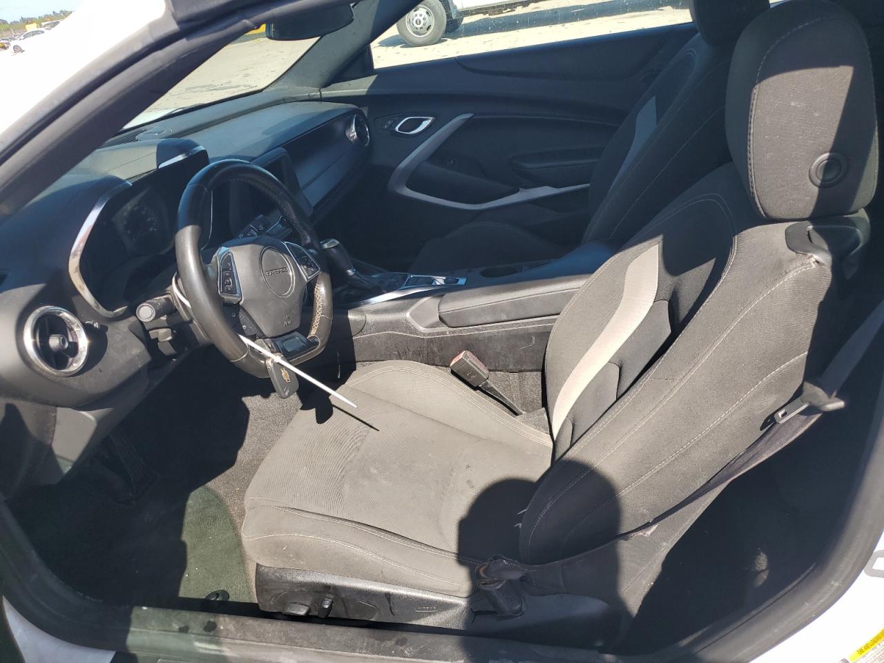 2019 Chevrolet Camaro - Image 7
