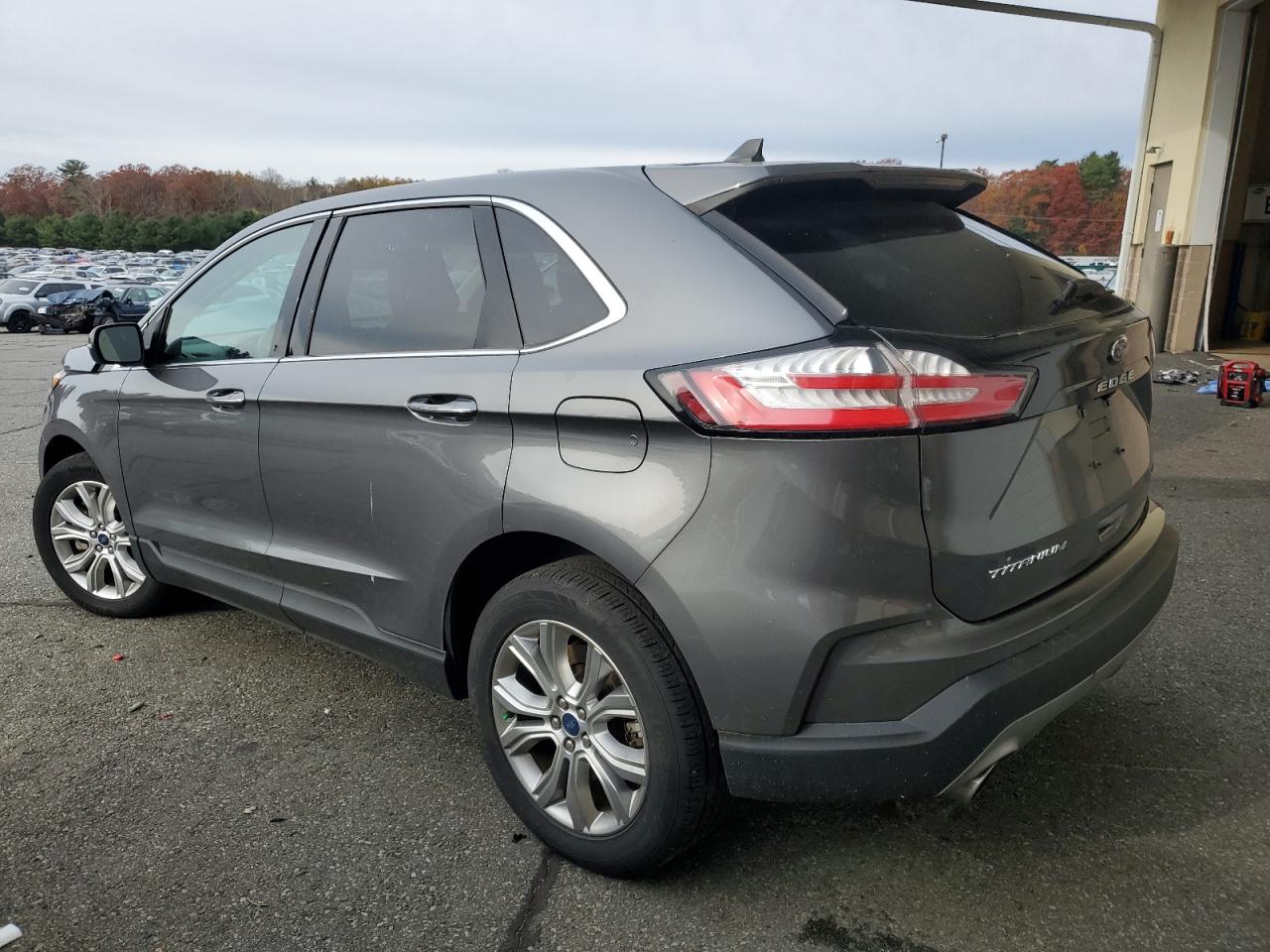 2022 Ford Edge - Image 2