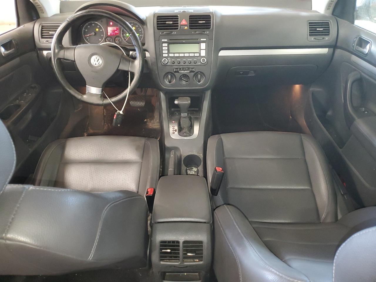 2009 Volkswagen Jetta - Image 8
