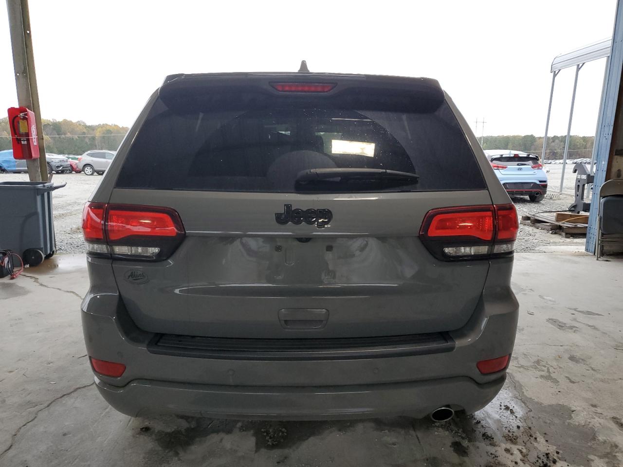 2020 Jeep Grand Cherokee - Image 6