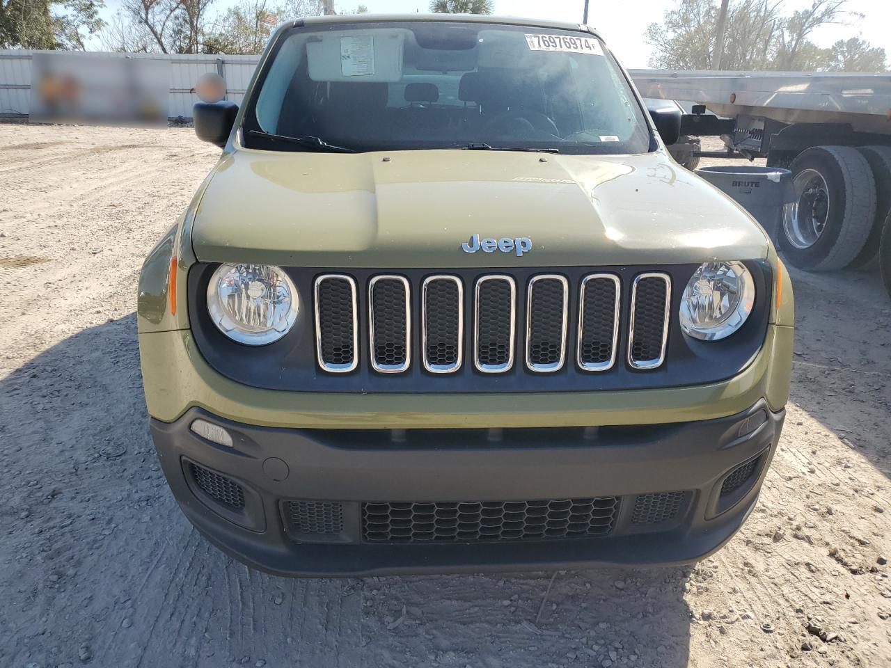 VIN ZACCJAAT5FPC13330 2015 JEEP RENEGADE no.5