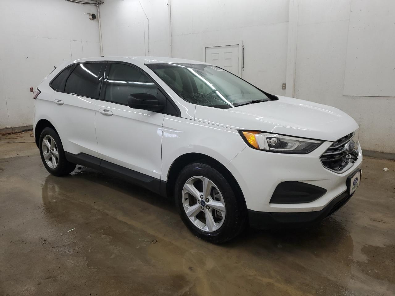 2022 Ford Edge - Image 4