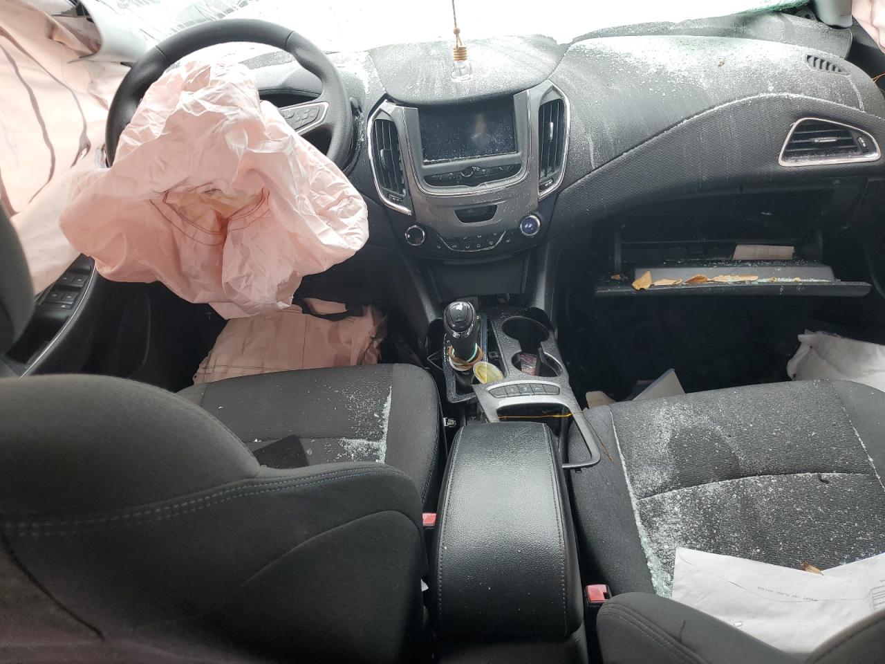 2019 Chevrolet Cruze - Image 8