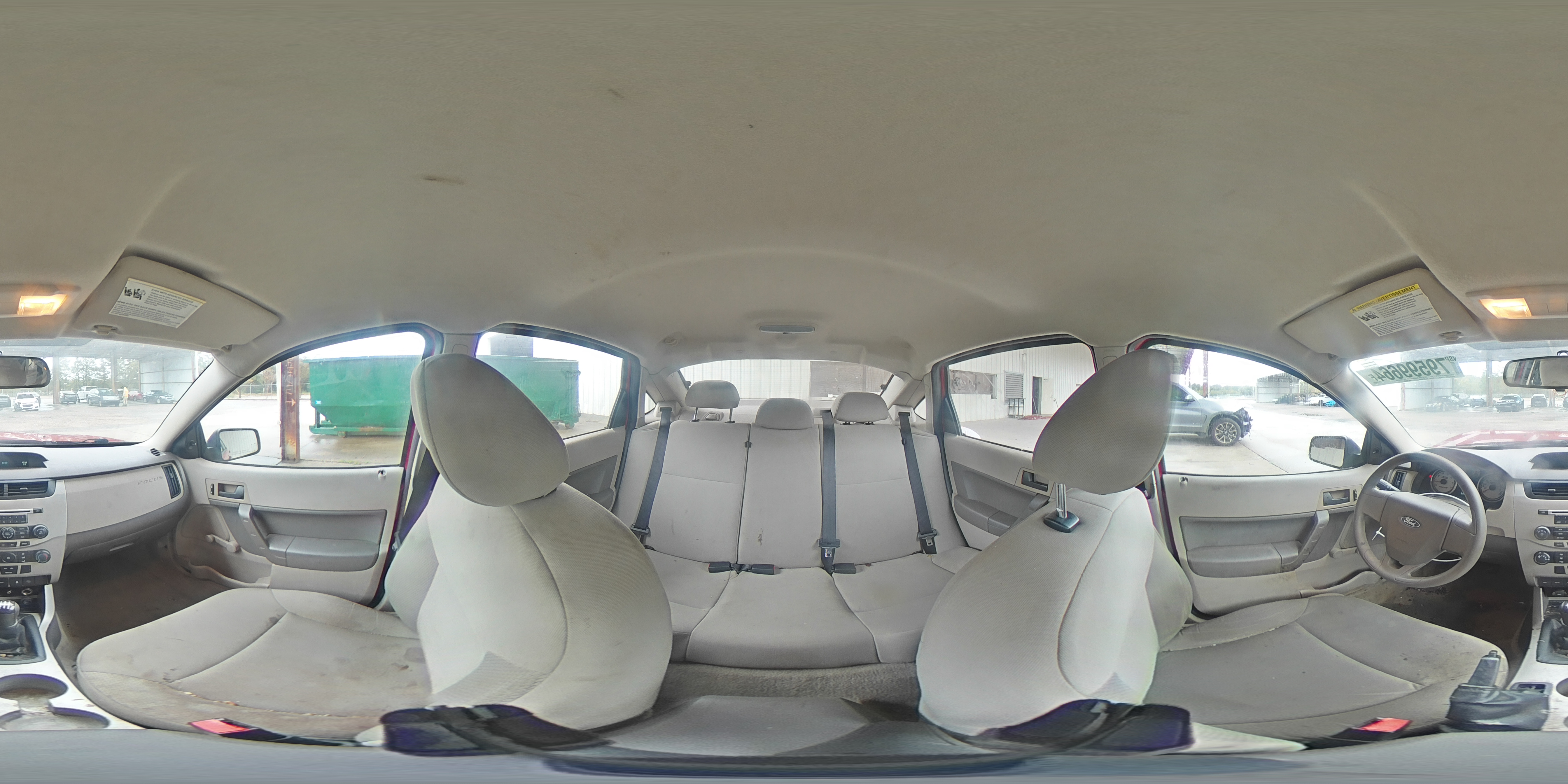 2010 Ford Focus - Image 12