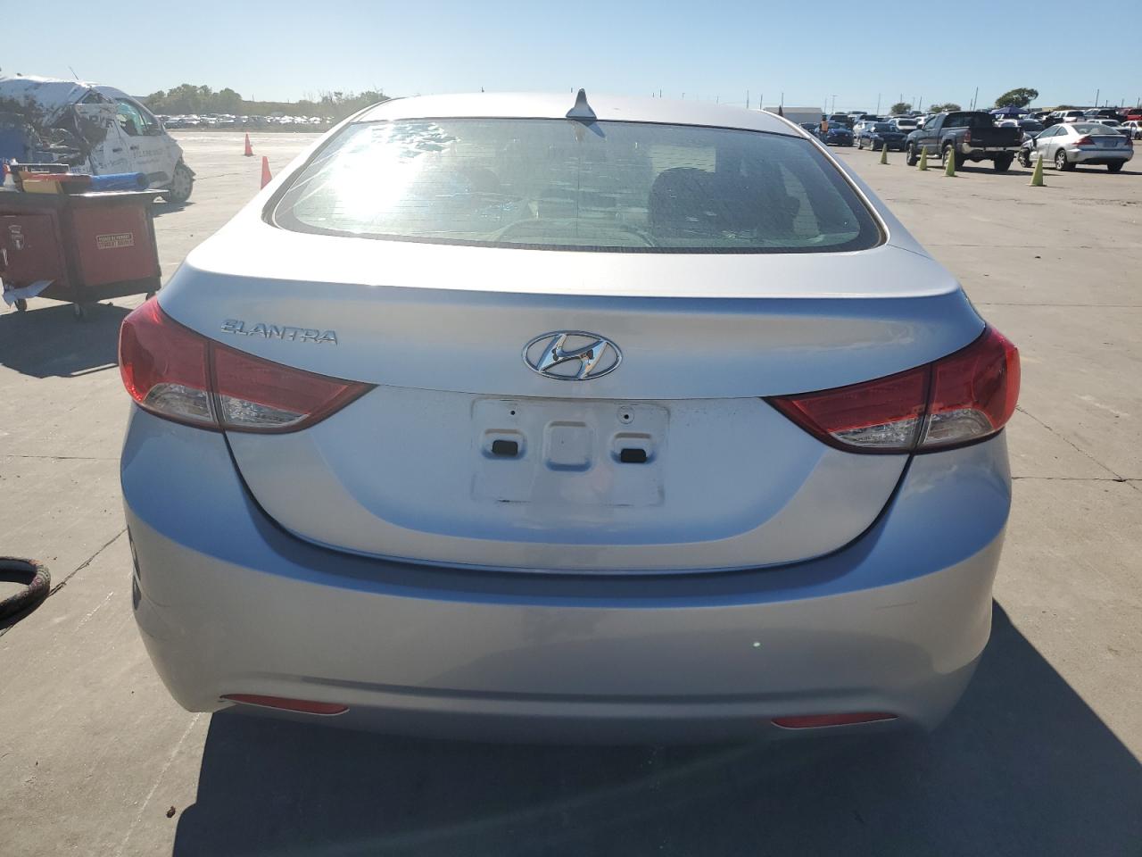 2013 Hyundai Elantra - Image 6