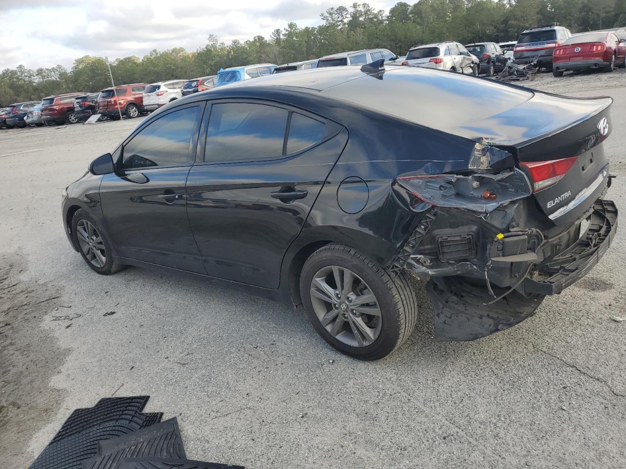 2018 Hyundai Elantra - Image 2