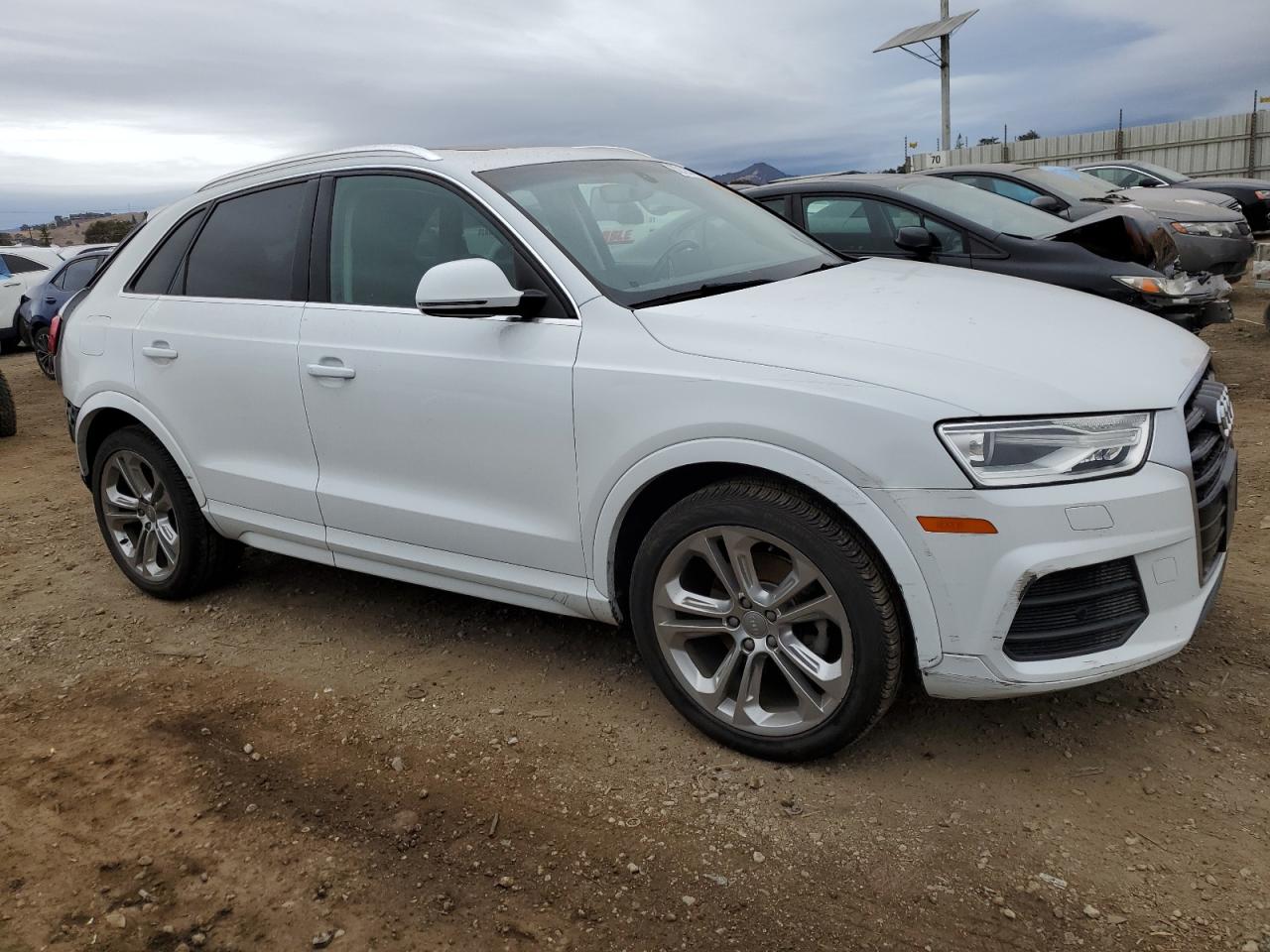 VIN WA1EFCFS0GR011904 2016 AUDI Q3 no.4