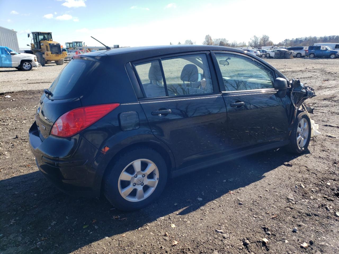 2012 Nissan Versa - Image 3