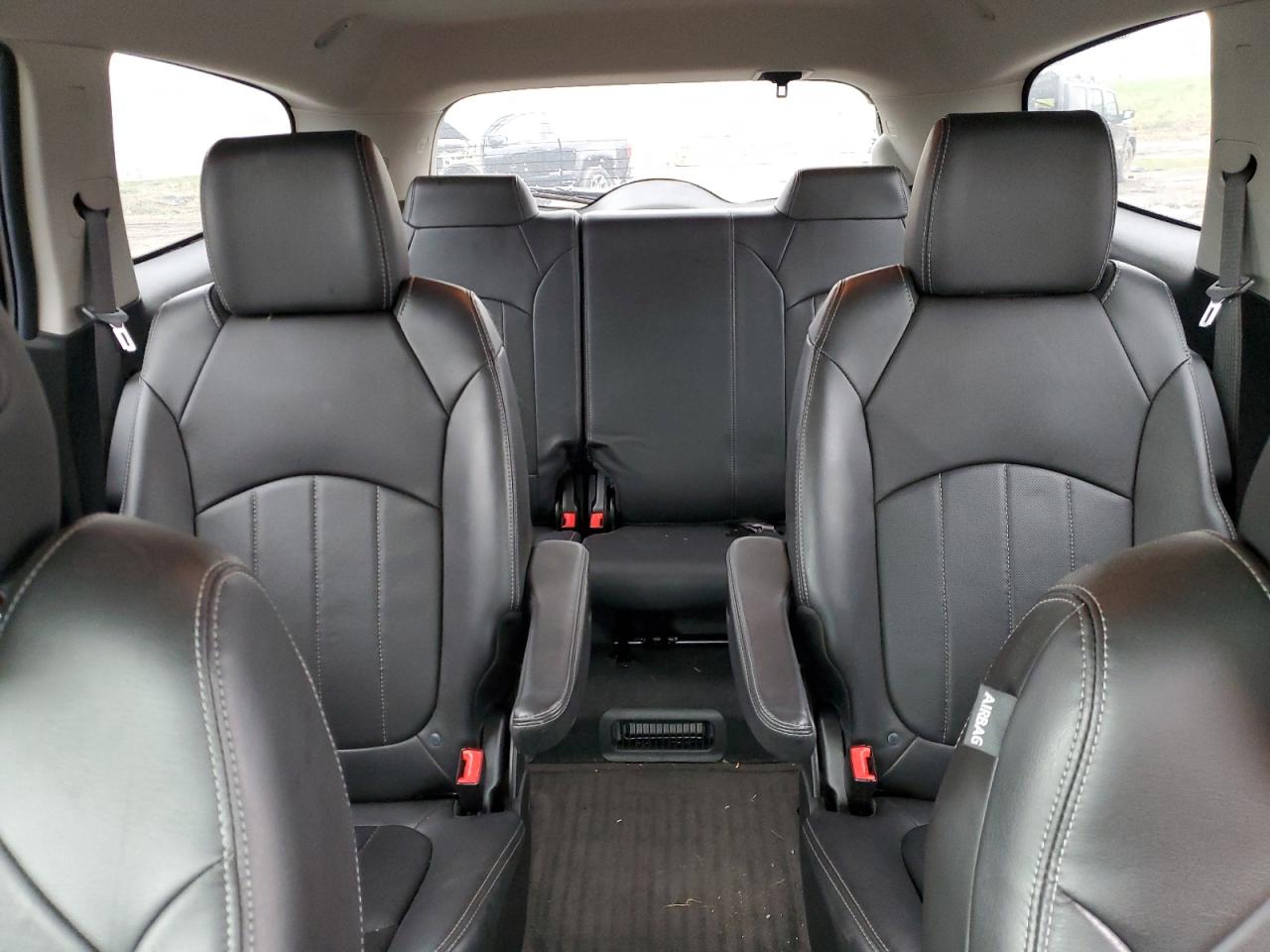 2017 Buick Enclave - Image 10