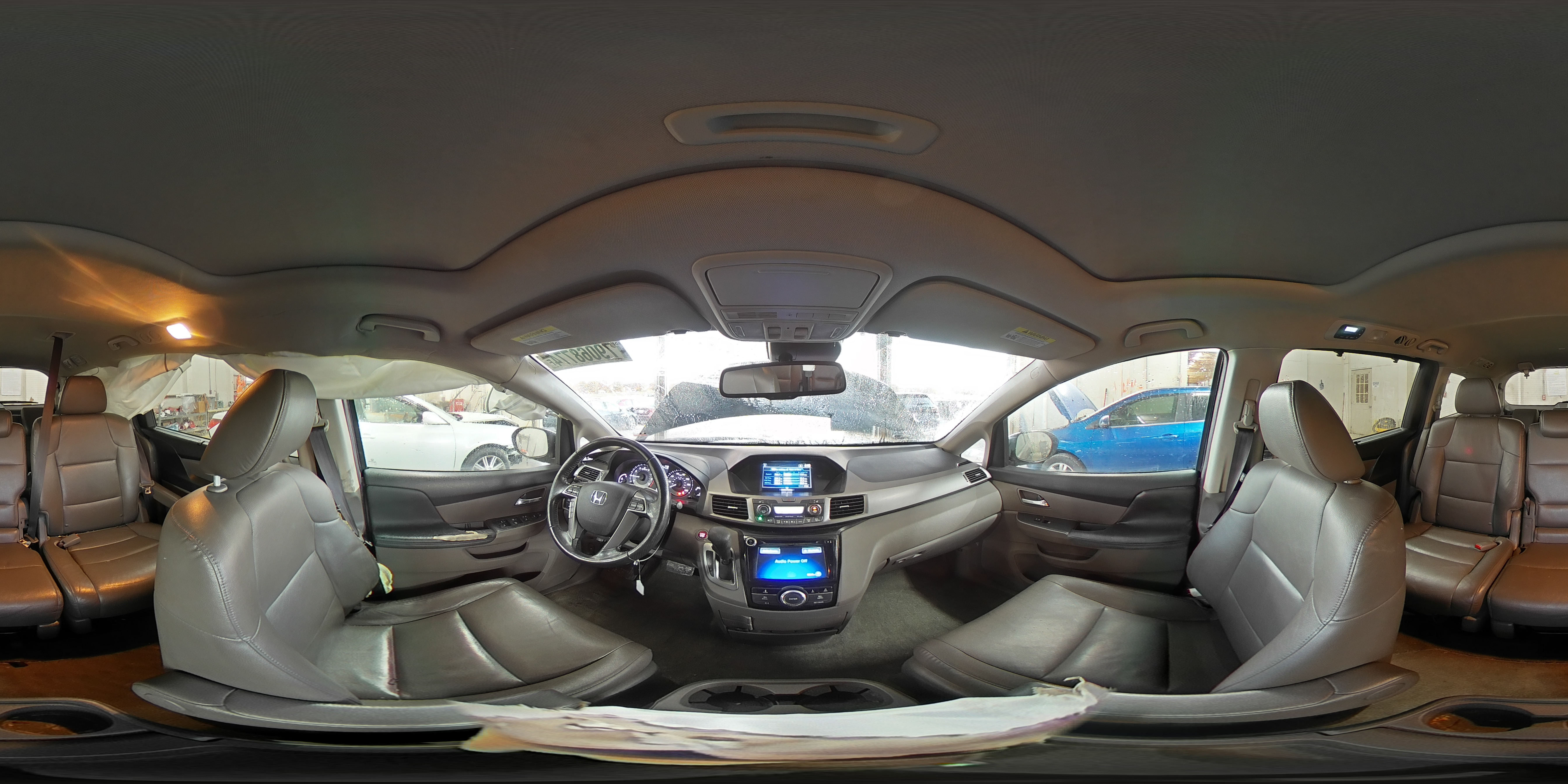 2015 Honda Odyssey - Image 15
